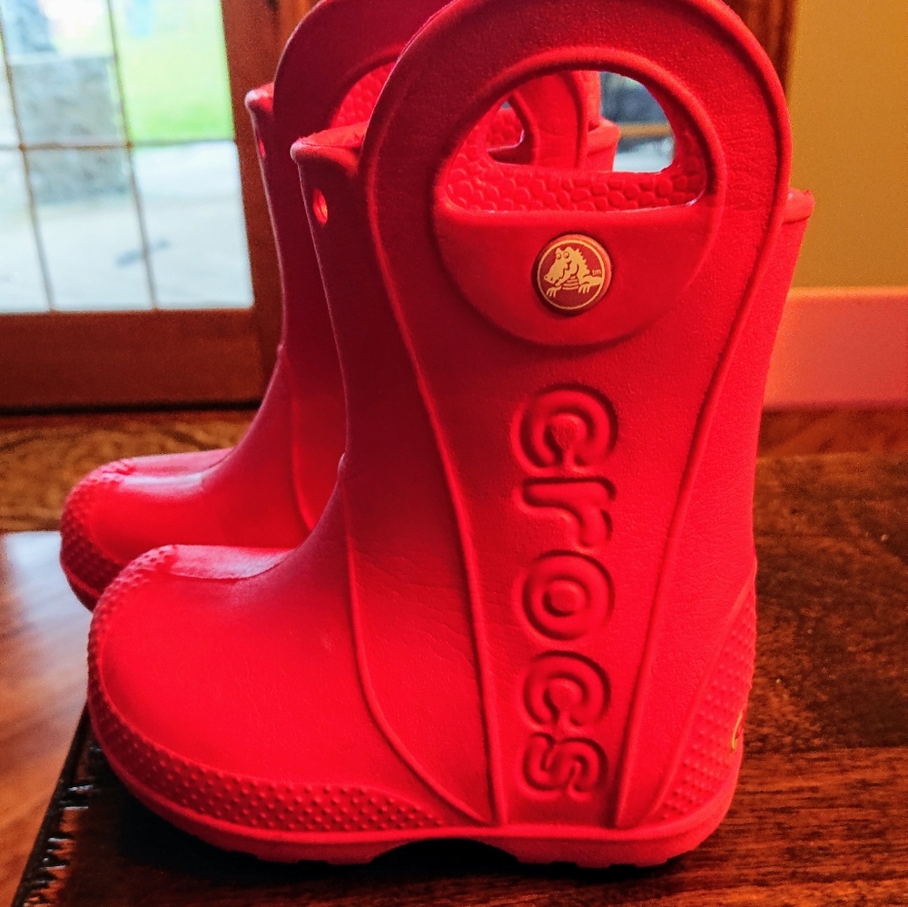 Toddler Crocs rain boots -6